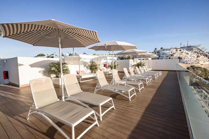 Sundeck 194 of 202