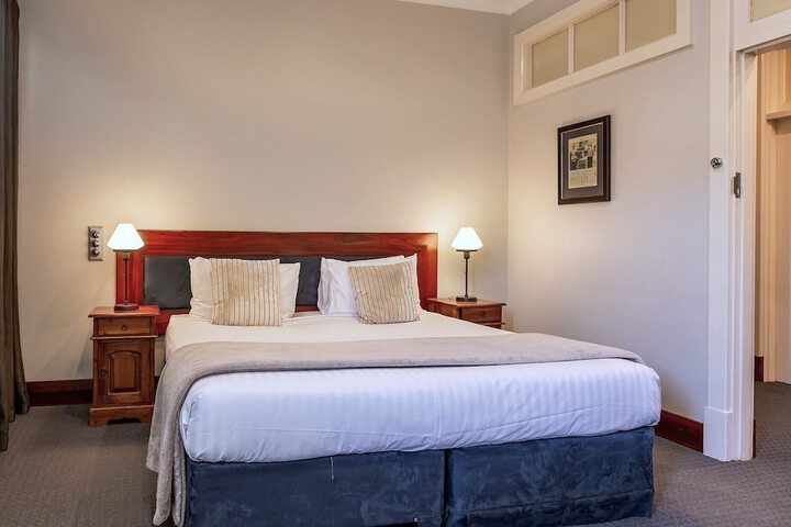 Room 4 of 50
