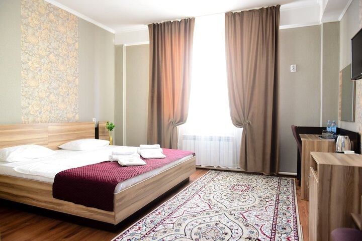 Room 7 of 30