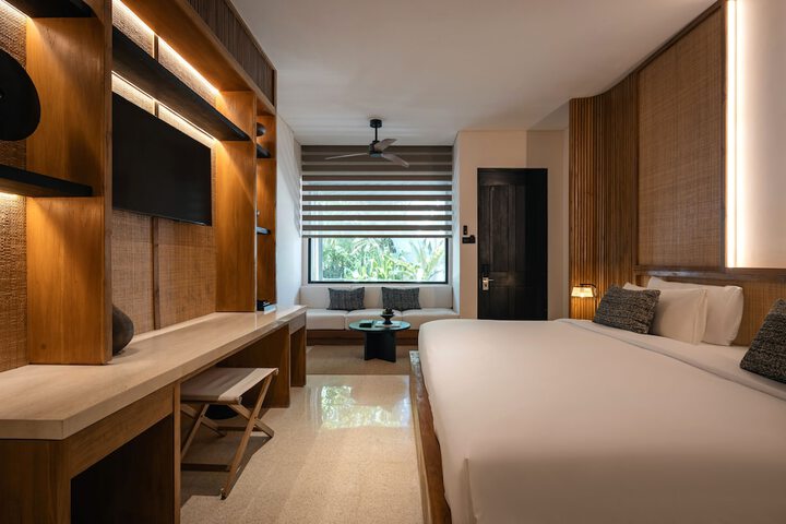 Room 9 of 81