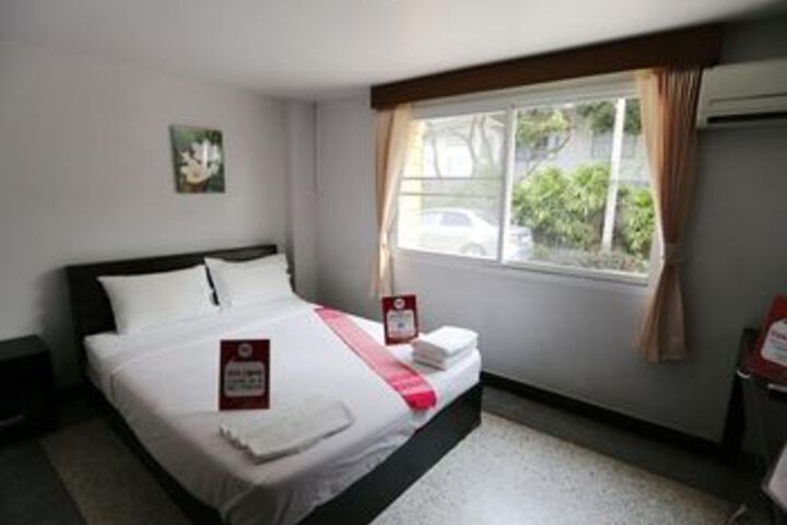 Room 9 of 20