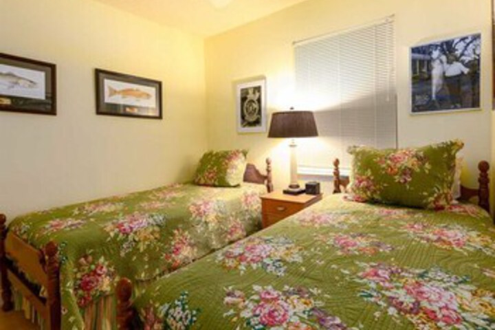Room 17 of 18