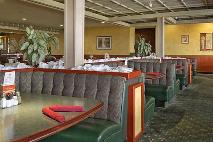 Dining 36 of 63