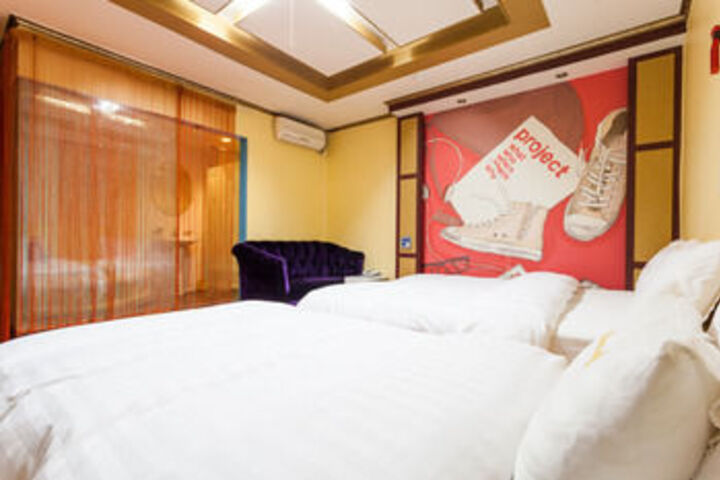 General 2 of 20