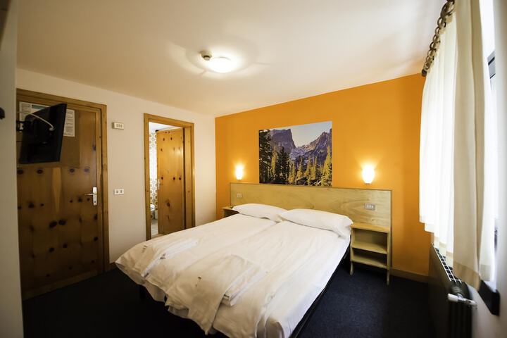 Room 26 of 112