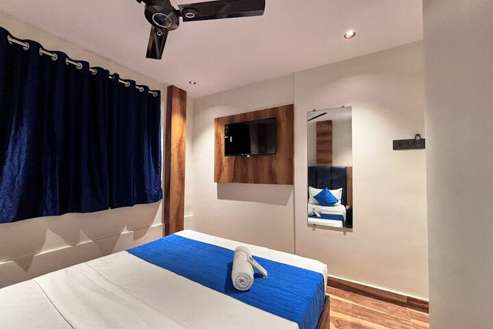 Room 4 of 10