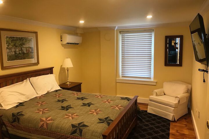 Room 23 of 64