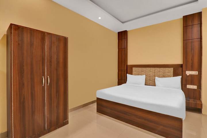 Room 8 of 15
