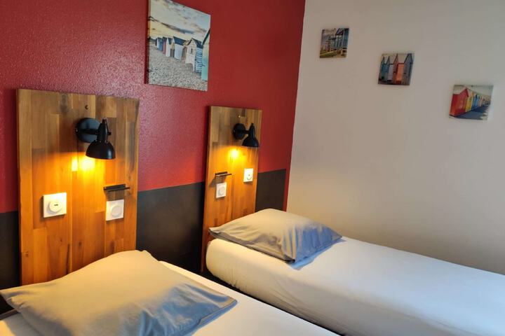 Room 57 of 80
