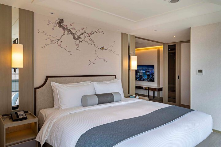 Room 30 of 79
