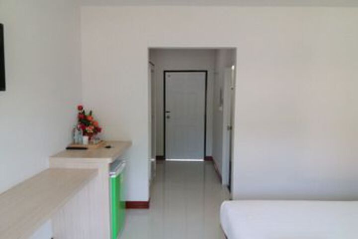 Room 12 of 22