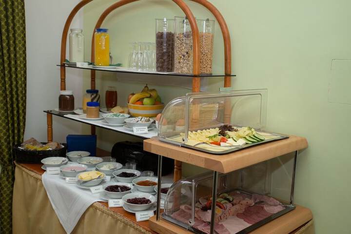Breakfast/Coffee Service 38 of 54