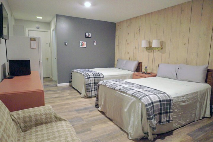 Room 2 of 17