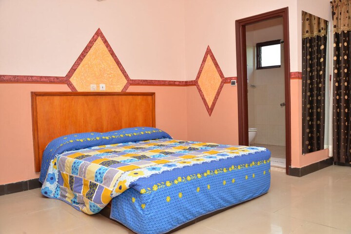 Room 10 of 22