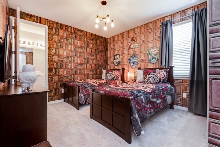 Room 3 of 74