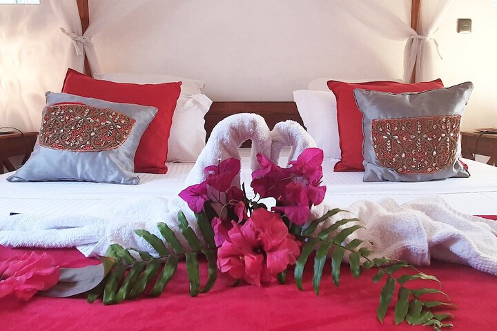 Room 4 of 208