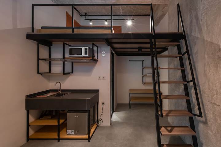 Room 7 of 24