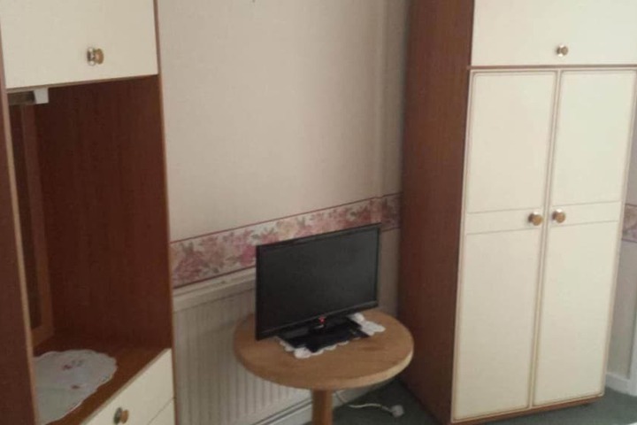 Room 3 of 11