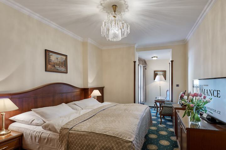 Room 28 of 81