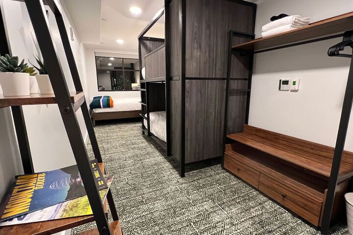 Room 15 of 66
