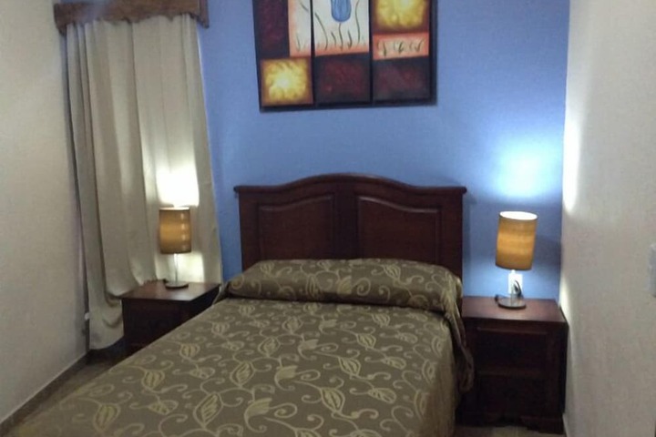 Room 4 of 14