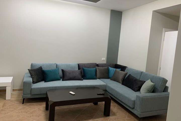 Room 10 of 37
