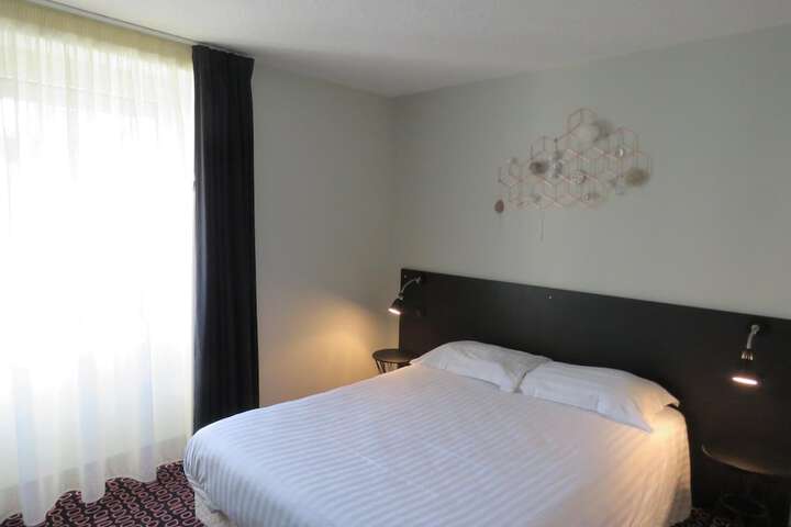 Room 25 of 51