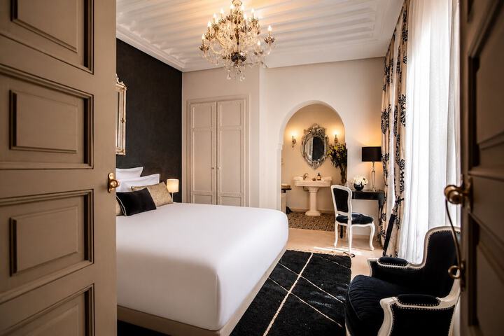 Room 10 of 61