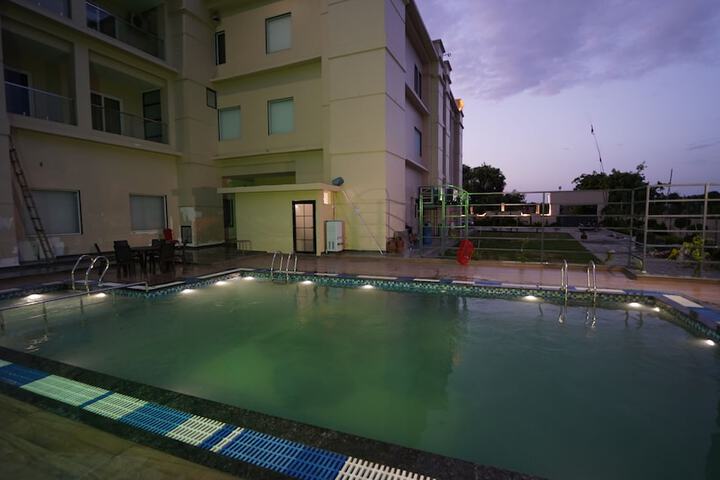 Pool 40 of 49