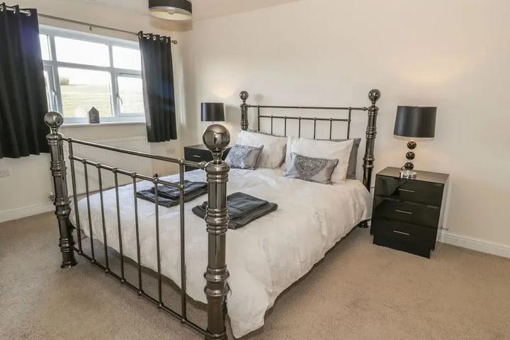 Room 4 of 23