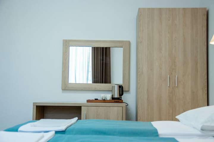 Room 9 of 26