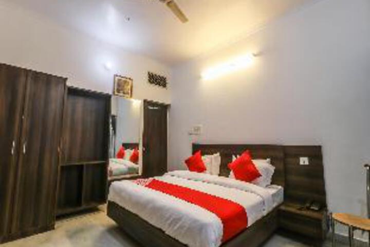 Oyo Rooms Mansarovar Metro Extension