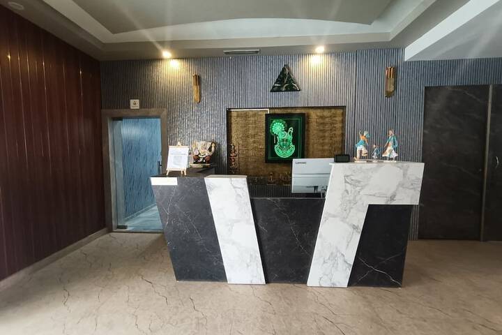 Hotel Interior 6 of 31