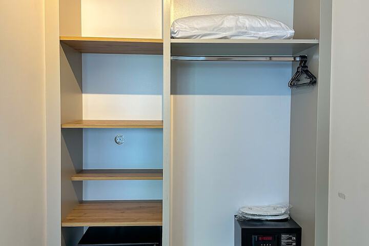 Room 14 of 39