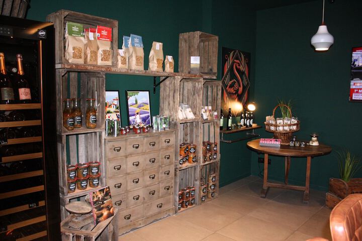 Gift Shop 16 of 43