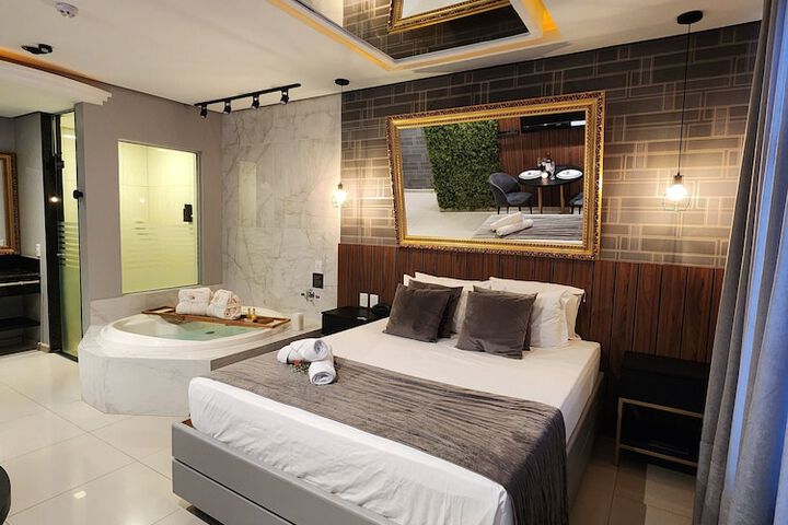 Room 12 of 35