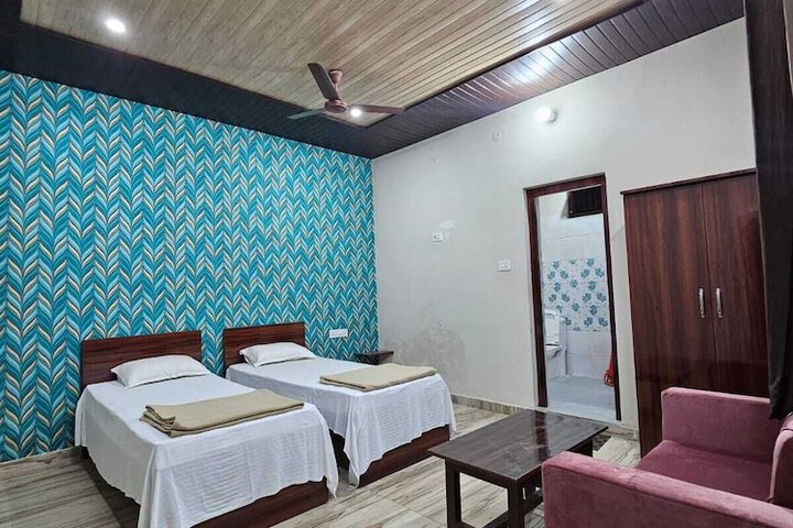 Room 2 of 12