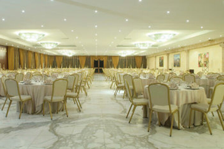 Ballroom/Hall 13 of 32