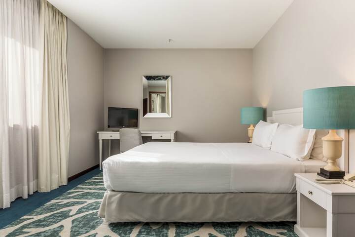 Room 21 of 120