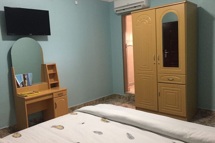 Room 11 of 51