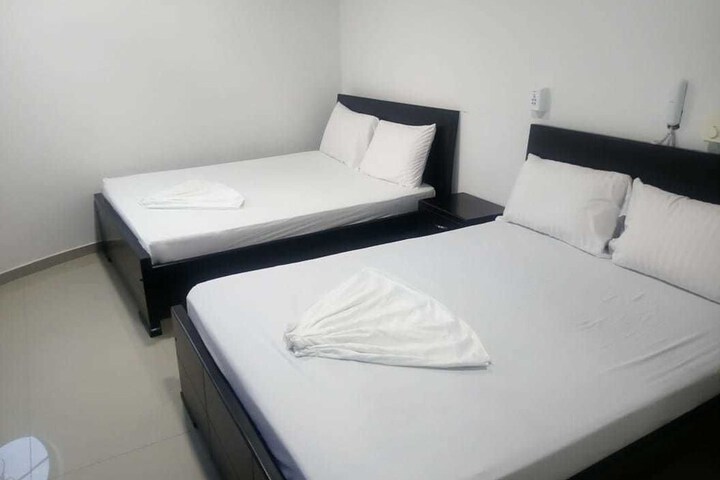 Room 6 of 12
