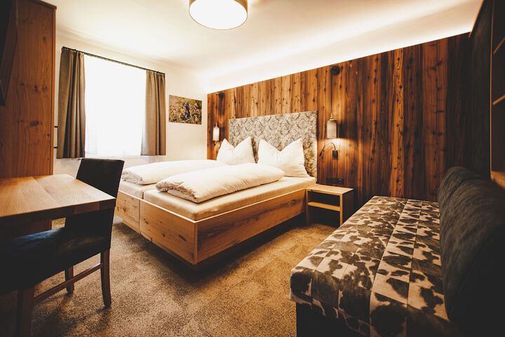 Room 3 of 14