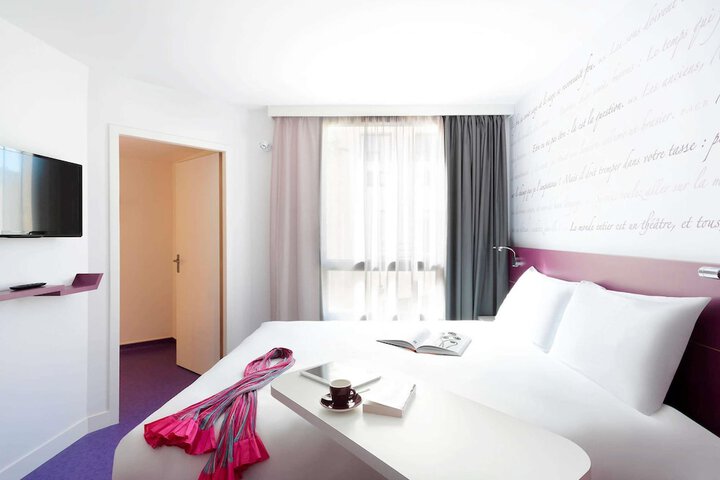 Room 6 of 43