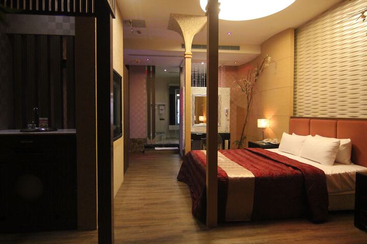 Room 19 of 56