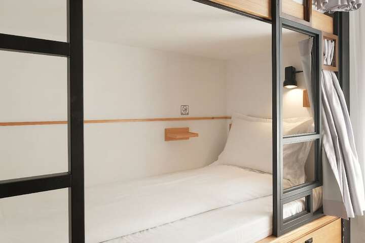 Room 19 of 92