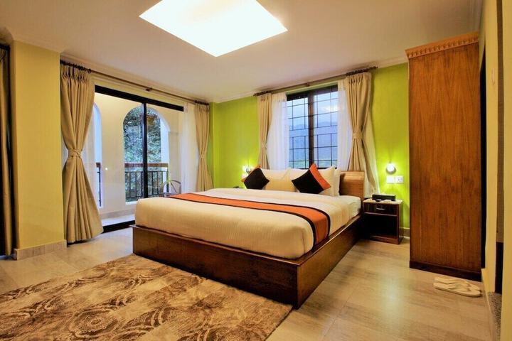 Room 12 of 39