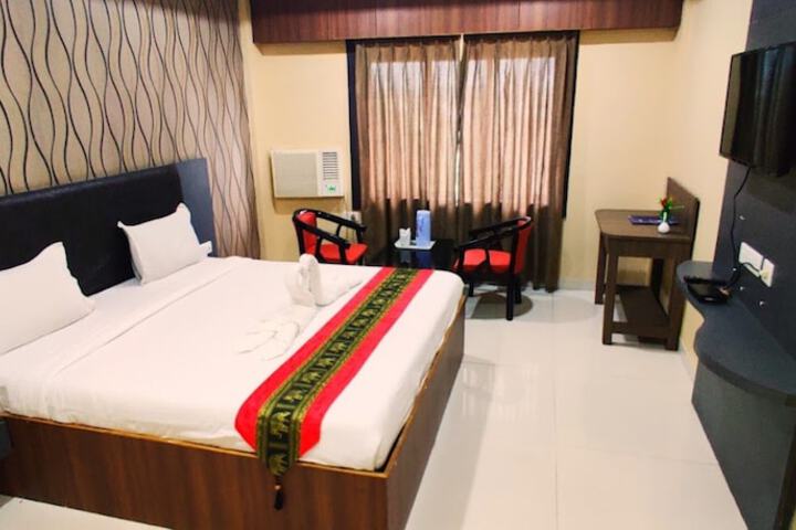 Room 5 of 19