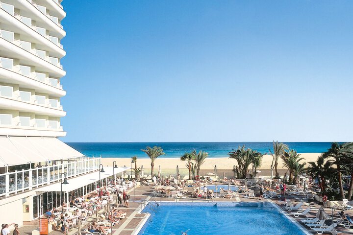 Hotel with Pool
