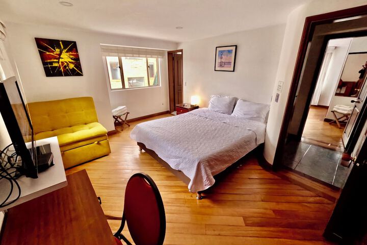 Room 10 of 36