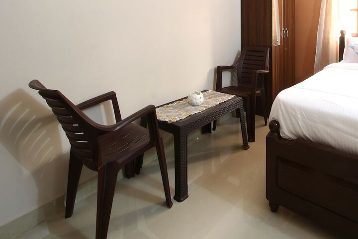 Room 12 of 13